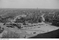 https://www.imd.tu-braunschweig.de/files/gimgs/th-174_174_02blick-vom-neuen-rathaus-auf-den-wilhelm-leuschner-platzum-1945.jpg